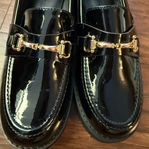 Princess Polly Black Patent Leather Loafers with Gold Accent-Size 7 like new! - Picture 15 of 16